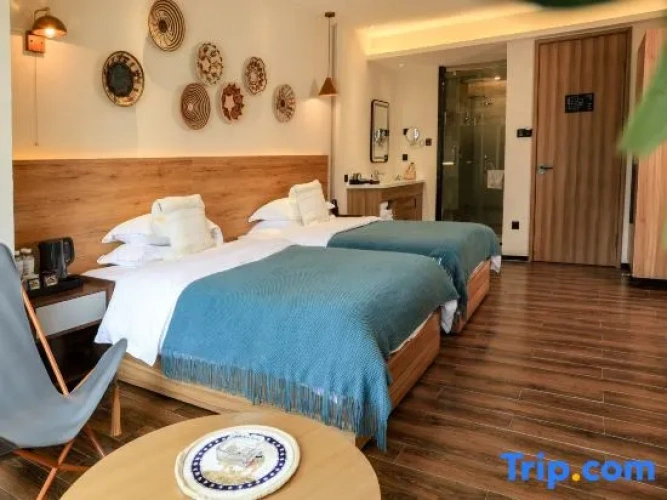 Standard Twin room with mountain view
