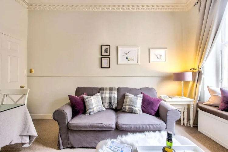JOIVY 1-Bed Flat In Edinburgh Old Town