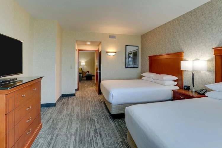 2 Bedrooms Suite