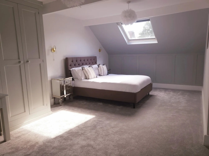 Remarkable 4-bed House in Sheffield