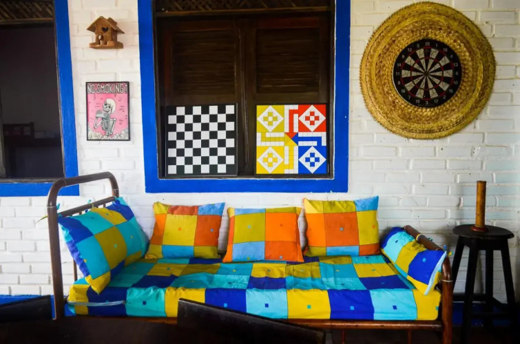 Hostel Ave Rara