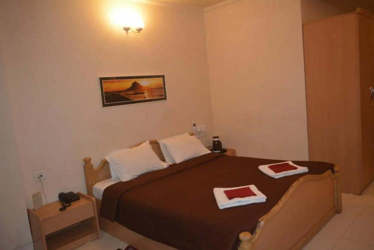 Hotel Poonam