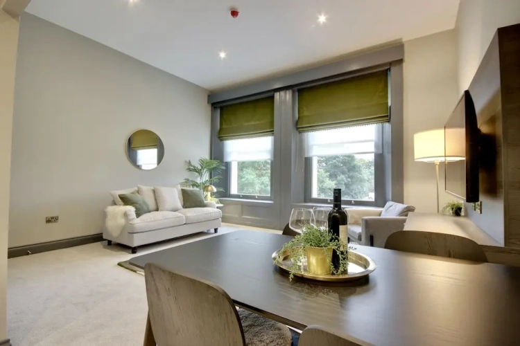 Luxury Suite