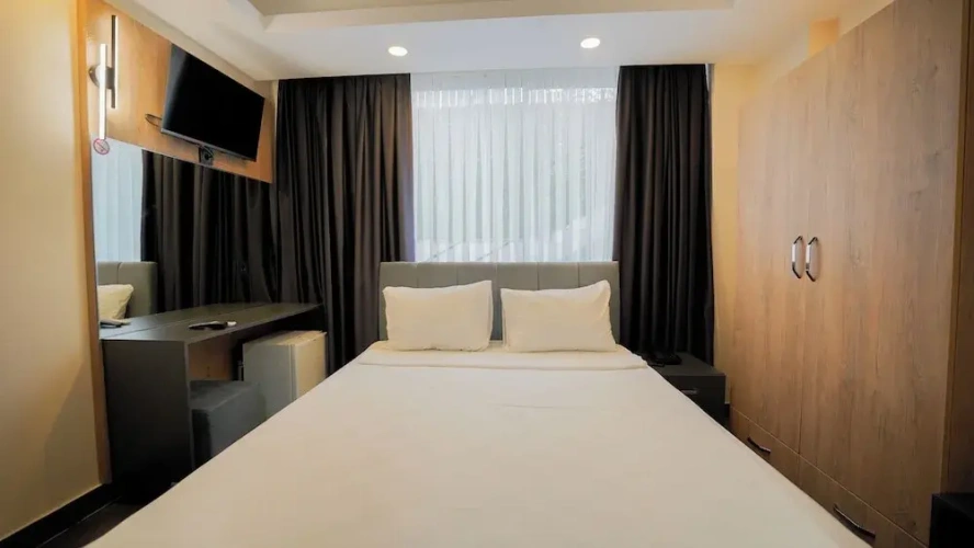 Economy room