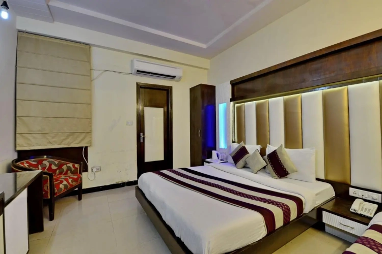 Deluxe Double room with view