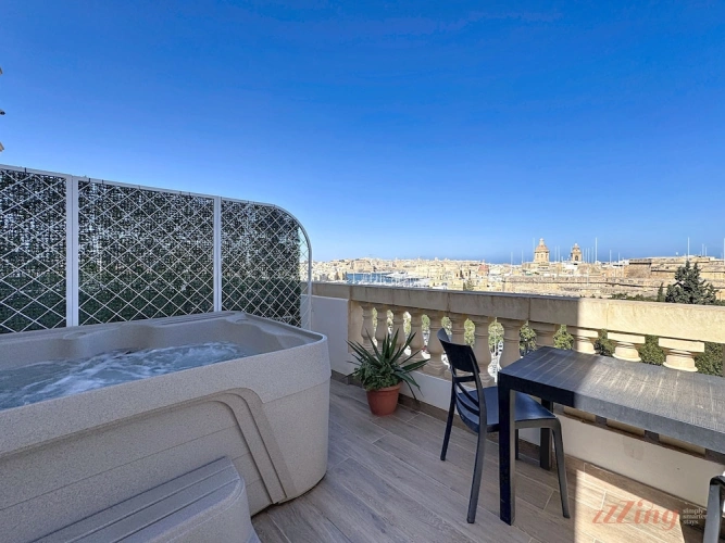Superior Double room with partial sea view