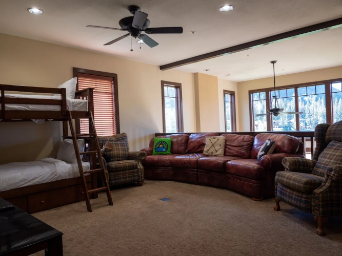 Tacoma Vista Three Bedroom Home