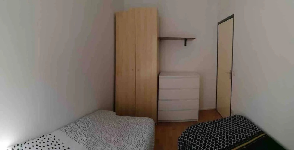Room Charlotte 1...