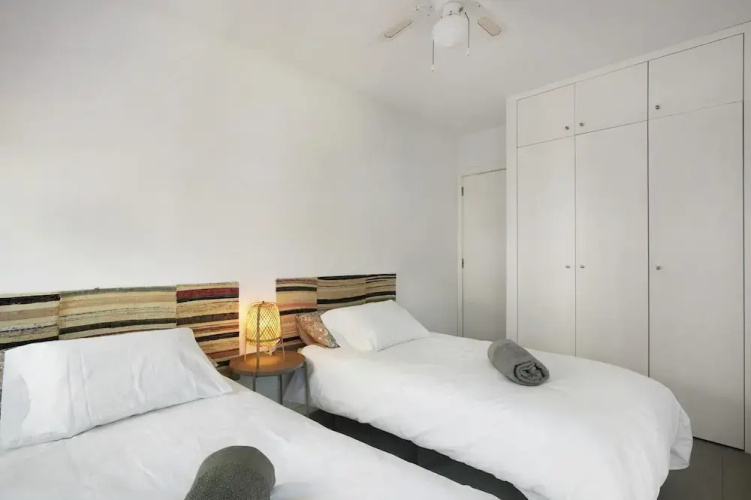 Beautiful Duplex Facing The Beach