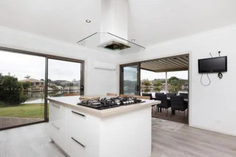 23 Elouera Crescent