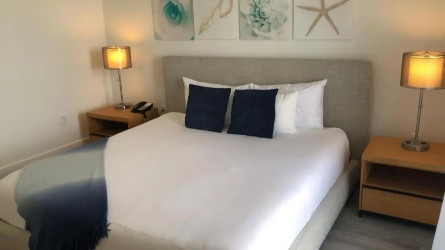 2 Bedrooms Apartment