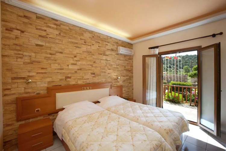 Castello Rosso Hotel