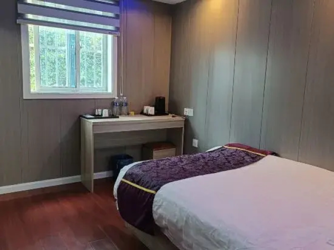 Xiangshui Meihua Theme Hotel