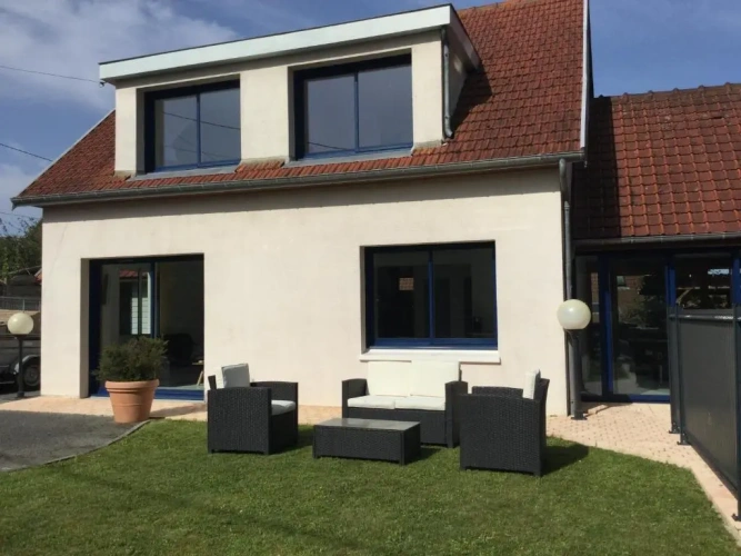 4 Bedrooms Double Cottage