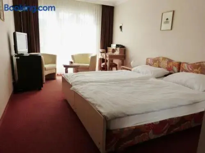Hotel Flora