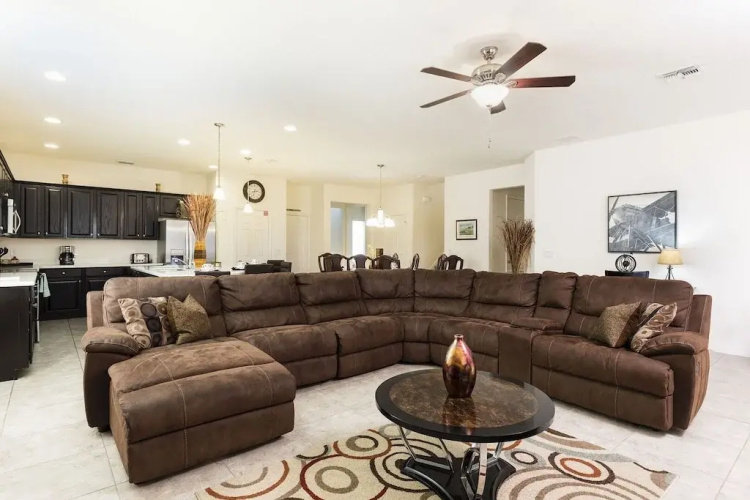 Executive  8 bed Pool & Spa Home Close To Disney, Davenport, US