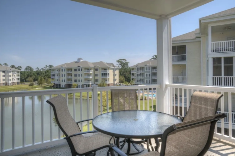 3 Bedrooms Standard room with balcony