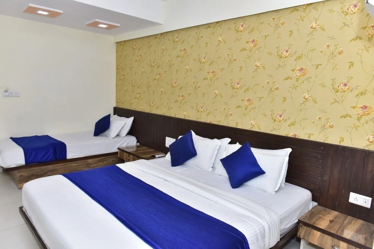 Deluxe Triple room