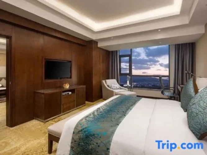 Deluxe Double Suite