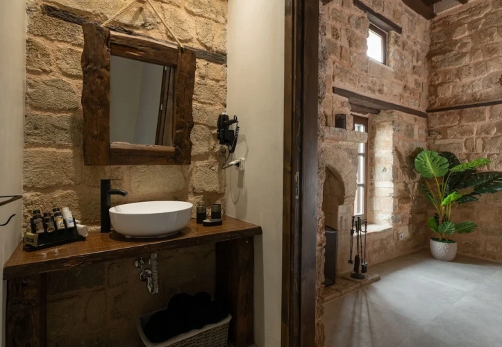 Deluxe Basement room