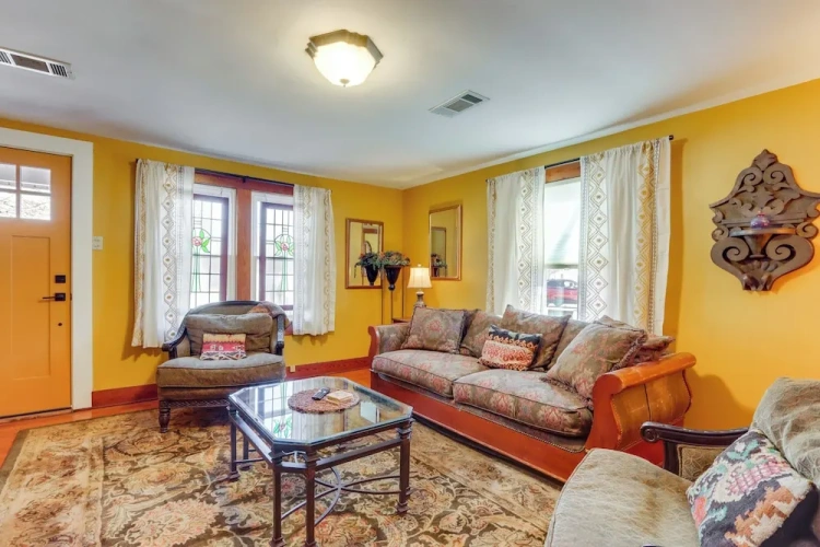 3 Bedrooms Cottage