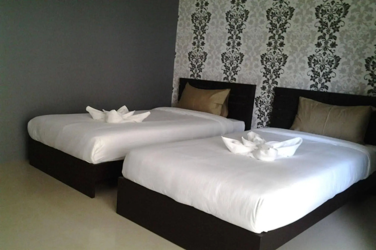 Sweet Hotel