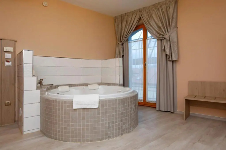 Laroba Wellness Hotel