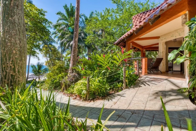 Double Bungalow beachfront