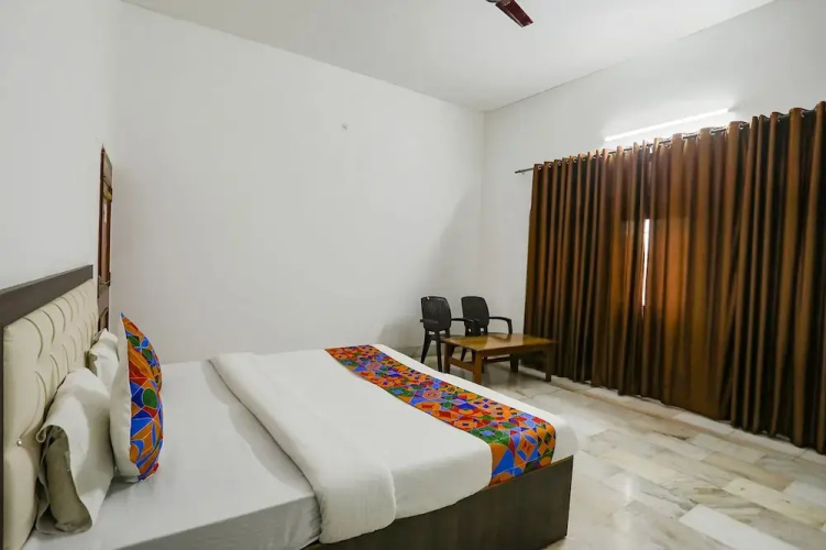 Fabexpress Prashansa Palace