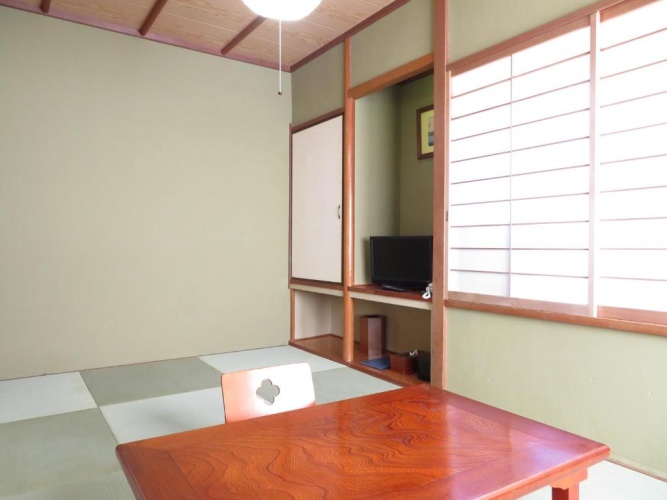 Economy Twin room