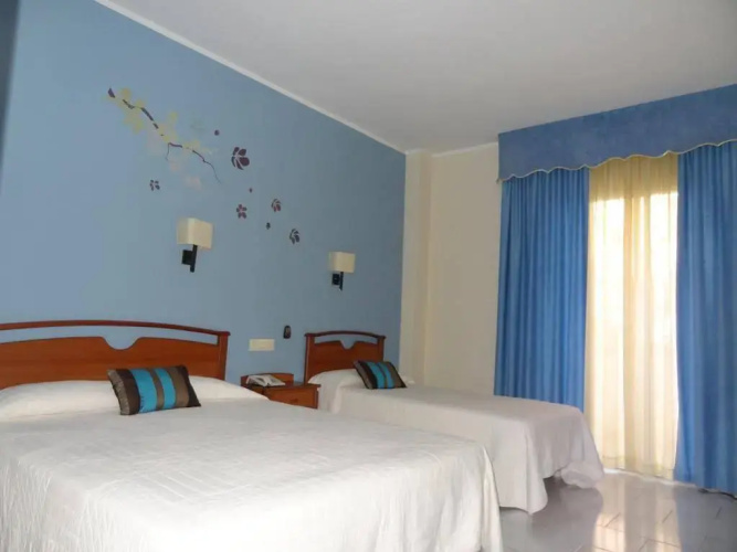 Hotel Llansola