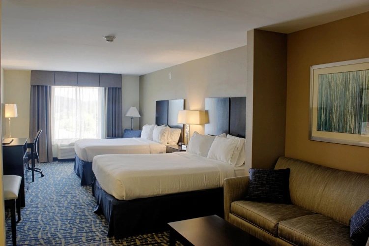 Quadruple Suite