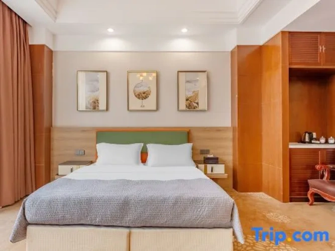 Deluxe Family Suite