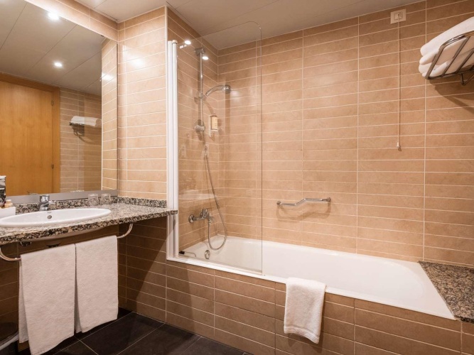 Towers Rotana Hotel photo 15