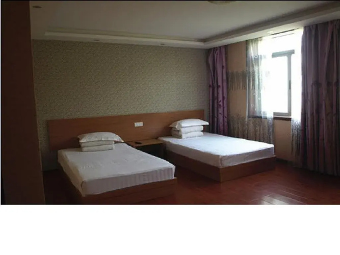 Xinqingnian Express Hotel