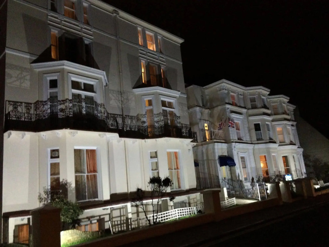 The Carlton Hotel