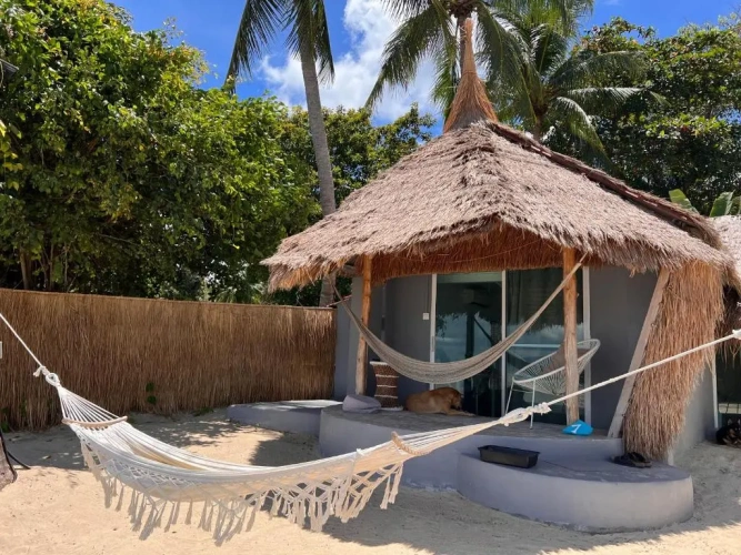 Bungalow beachfront