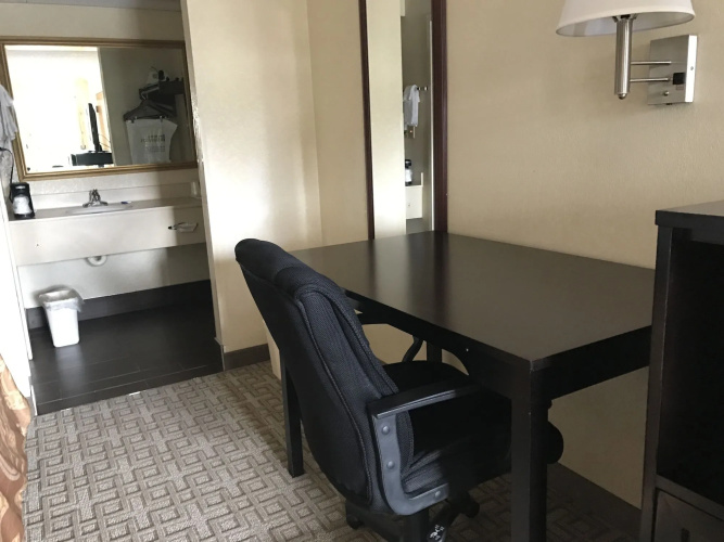 Best Western Inn & Suites