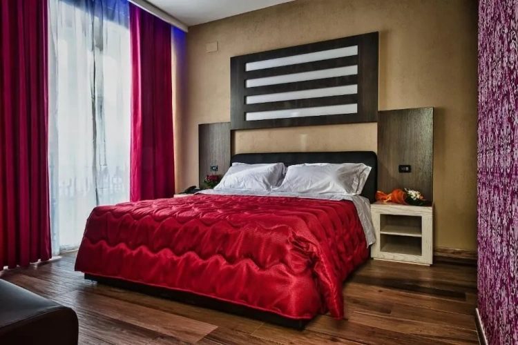 Superior Double room with balcony and with city view