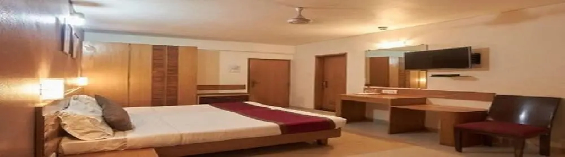 Room Maangta 213 @ Juhu