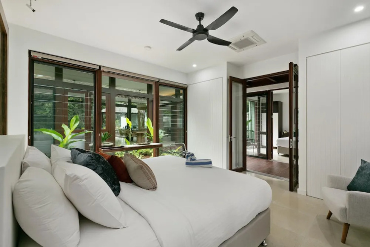 Esprit 9 Palm Cove