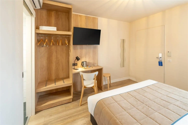 Standard Double Basement room