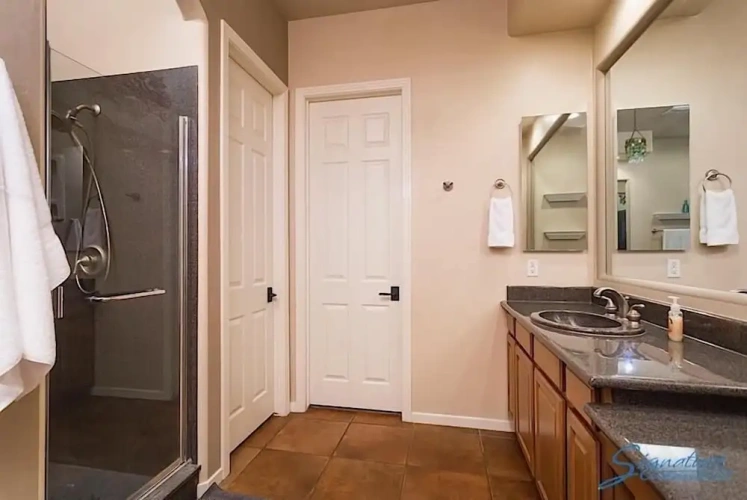 4 Bedrooms Standard room