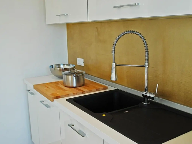 3 Bedrooms Apartment