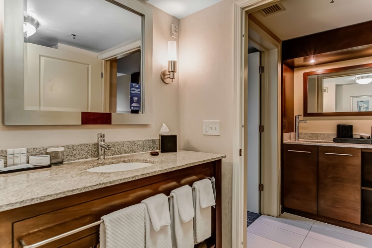 Embassy Suites by Hilton Atlanta Kennesaw Town Center photo 40