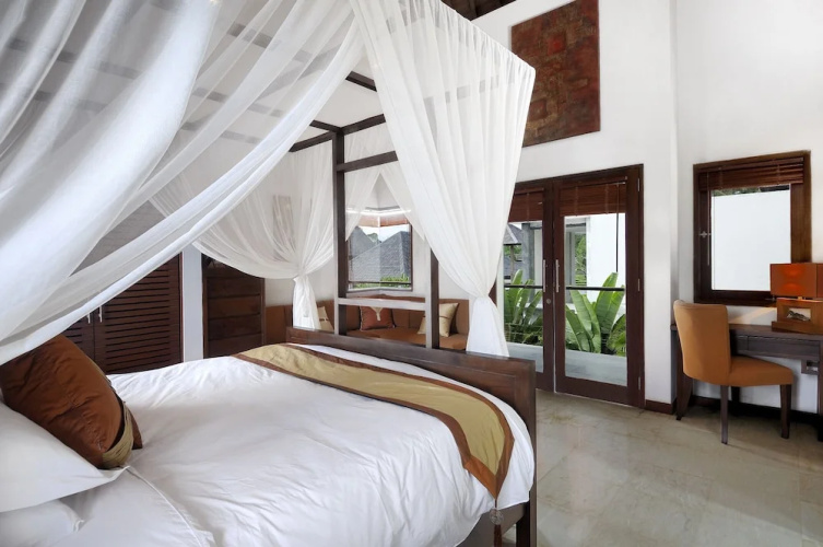 Luxury 3 Bed Villa With Private Pool Close to Echo Beach