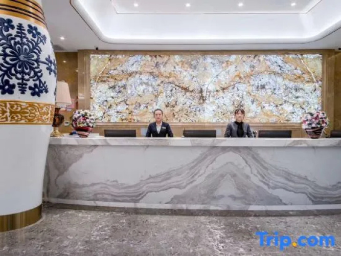Yuhua Hotel