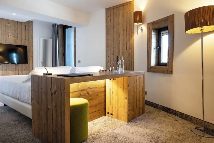 Deluxe Quadruple room