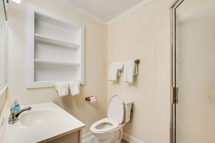 4 Bedrooms Cottage