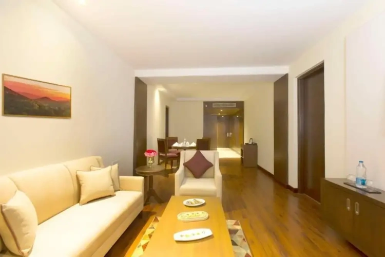 Presidential Suite with mountain view